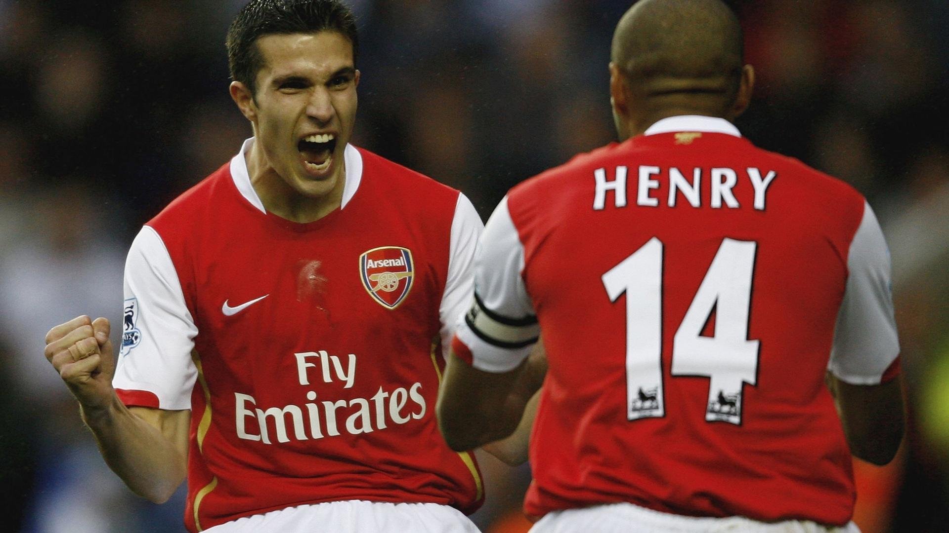 荷兰风暴席卷那不勒斯,皮克化身关键先生定乾坤—一场战术与意志的欧冠对决